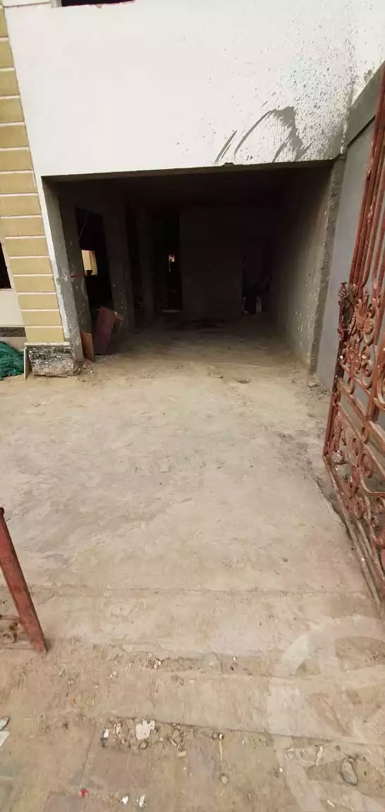 https://aqarmap.com.eg/ar/listing/6017554-for-sale-cairo-el-sheikh-zayed-city-el-hay-el-thaleth-ashaer-area-3-el-salam-st