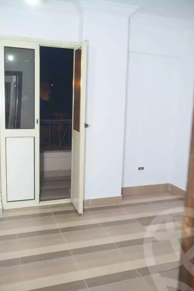 https://aqarmap.com.eg/ar/listing/6019668-for-rent-alexandria-ganaklis