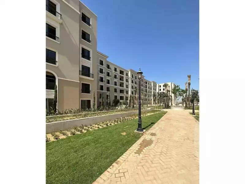 https://aqarmap.com.eg/en/listing/6023744-for-sale-cairo-el-sheikh-zayed-city-compounds-kmbwnd-fyldj-wyst-dr-llttwyr