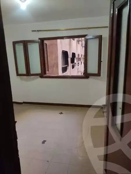 https://aqarmap.com.eg/ar/listing/6023800-for-rent-cairo-el-zaytun-lzytwn-lbhry-shr-snn-bsh