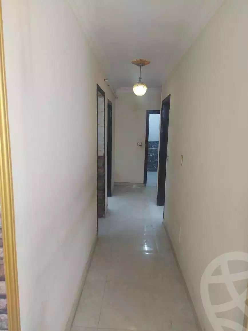 https://aqarmap.com.eg/en/listing/6025085-for-sale-cairo-helwan-helwan-el-sharkeya-mostafa-safwat-st