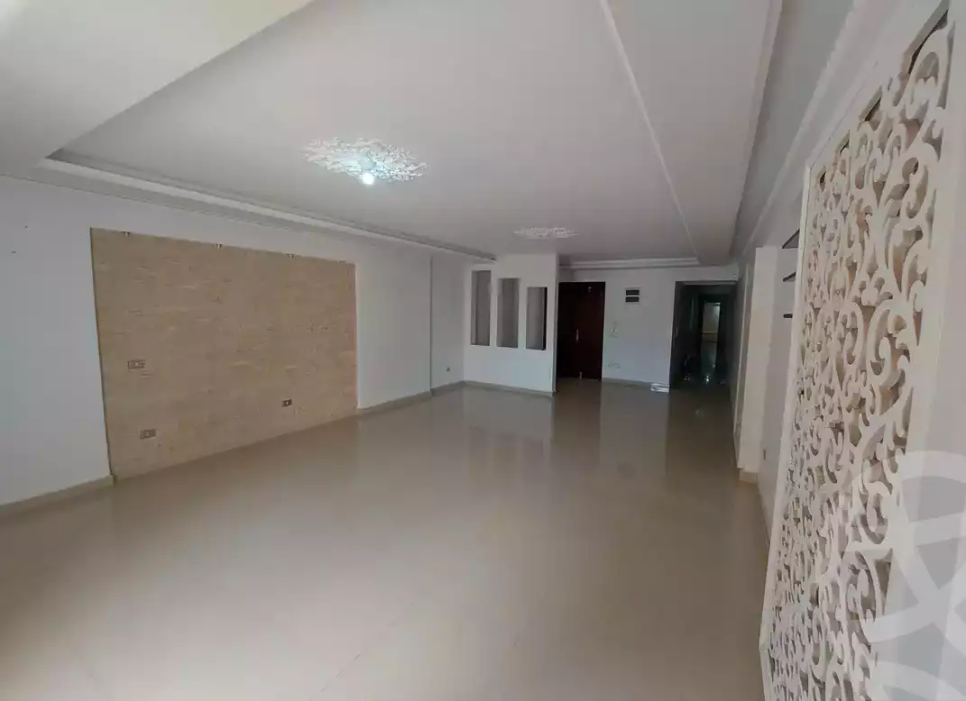 https://aqarmap.com.eg/en/listing/6025147-for-rent-alexandria-ganaklis-el-arwam-church-st