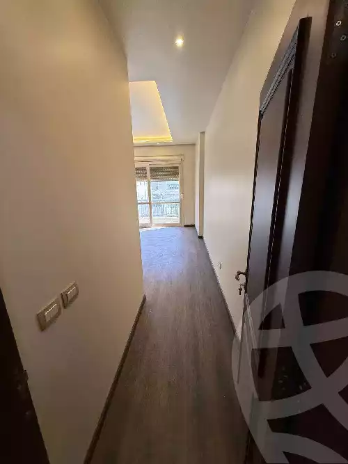 https://aqarmap.com.eg/en/listing/6025162-for-sale-cairo-new-cairo-compounds-el-patio-oro