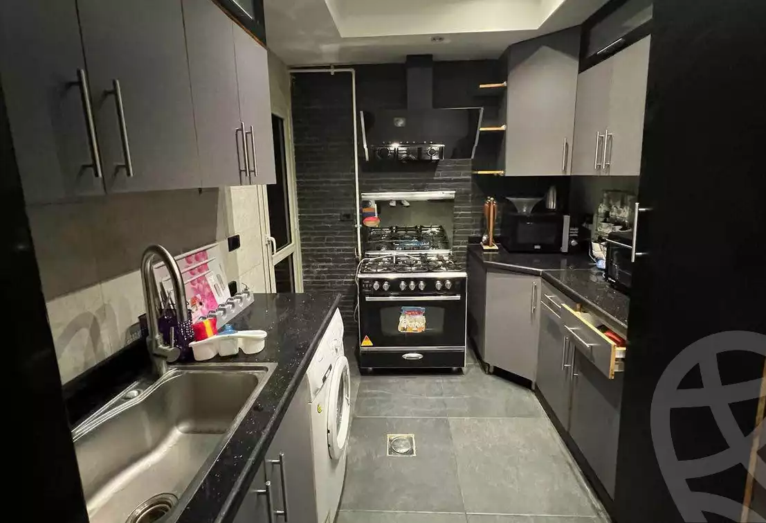 https://aqarmap.com.eg/en/listing/6025997-for-sale-cairo-mokattam-el-hadabah-el-wosta-compounds-dyar-city-2