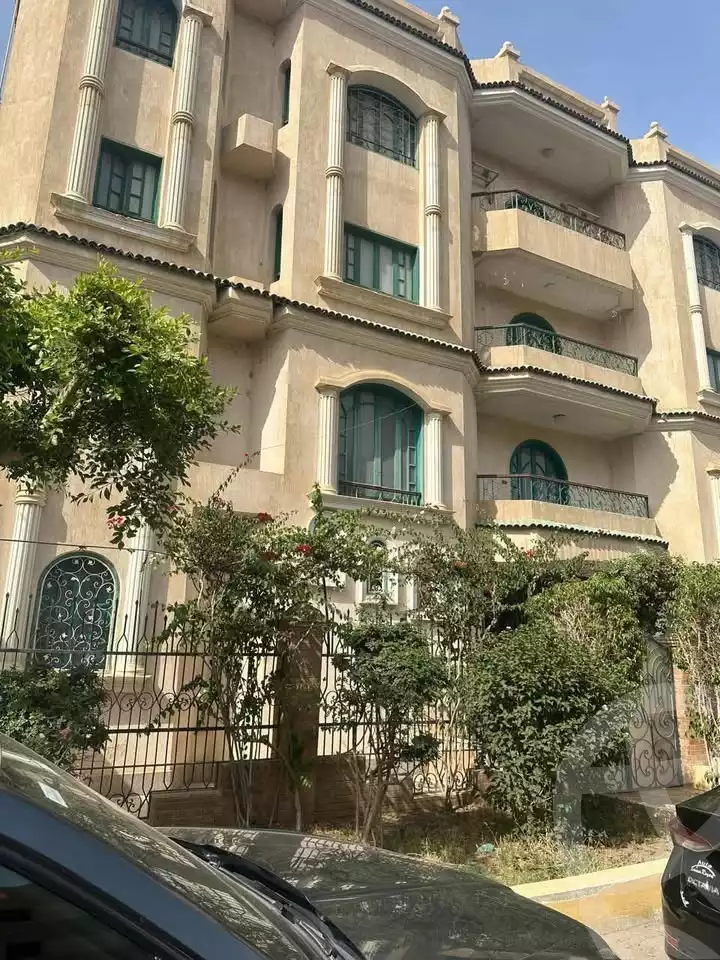https://aqarmap.com.eg/en/listing/6028408-for-sale-cairo-mokattam-lhdb-l-ly-shr-17