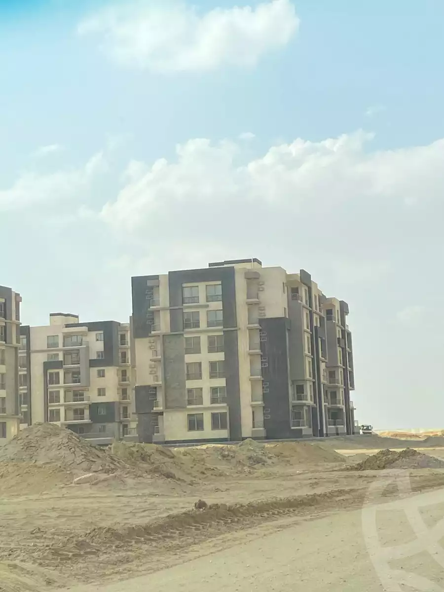 https://aqarmap.com.eg/en/listing/6028709-for-sale-cairo-el-sheikh-zayed-city-lshykh-zyd-ljdyd-west-view-residence-hdp