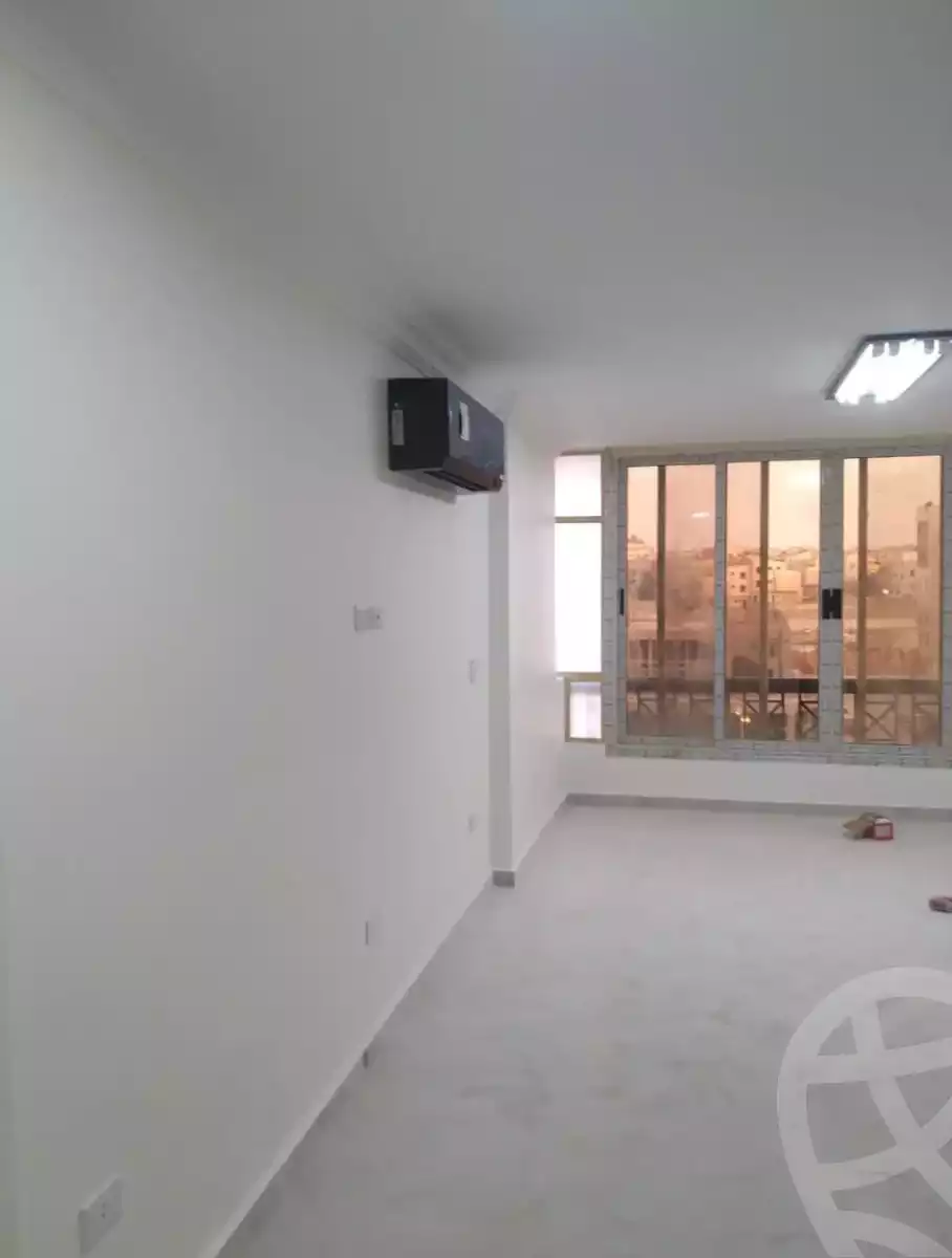 https://aqarmap.com.eg/en/listing/6031228-for-sale-cairo-mokattam-compounds-kmbwnd-jwldn-jyts