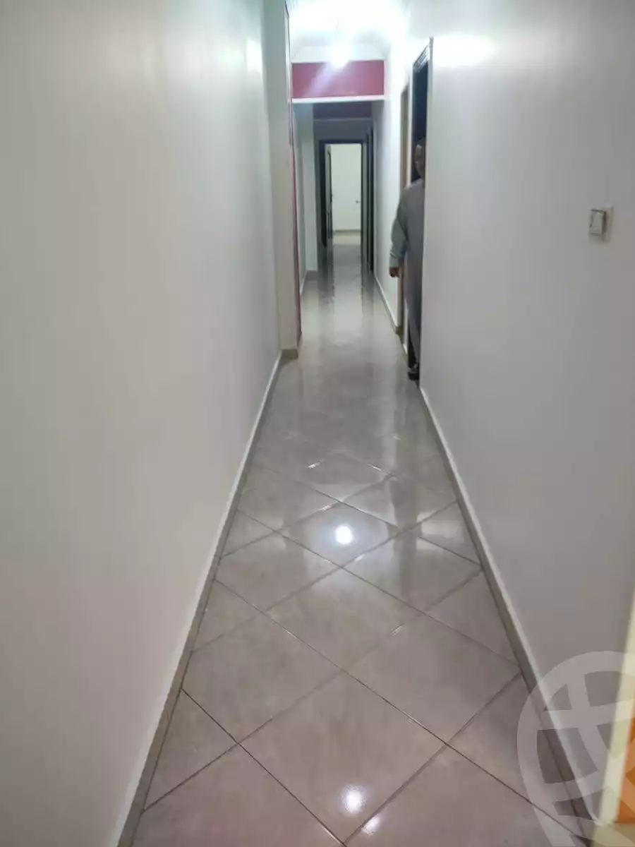 https://aqarmap.com.eg/en/listing/6031722-for-sale-cairo-helwan-helwan-el-sharkeya-mostafa-safwat-st