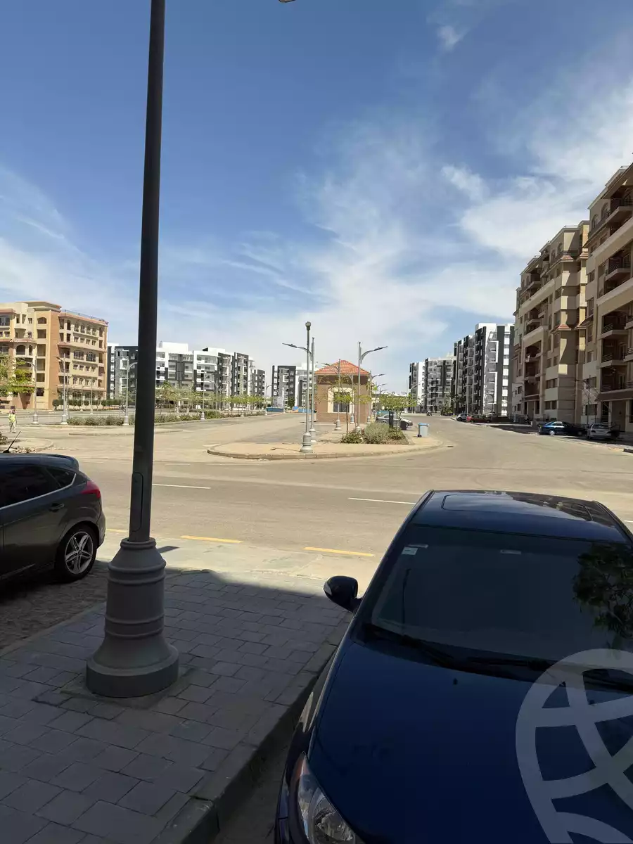 https://aqarmap.com.eg/ar/listing/5462239-for-sale-cairo-new-administrative-capital-r3-mamsha-views