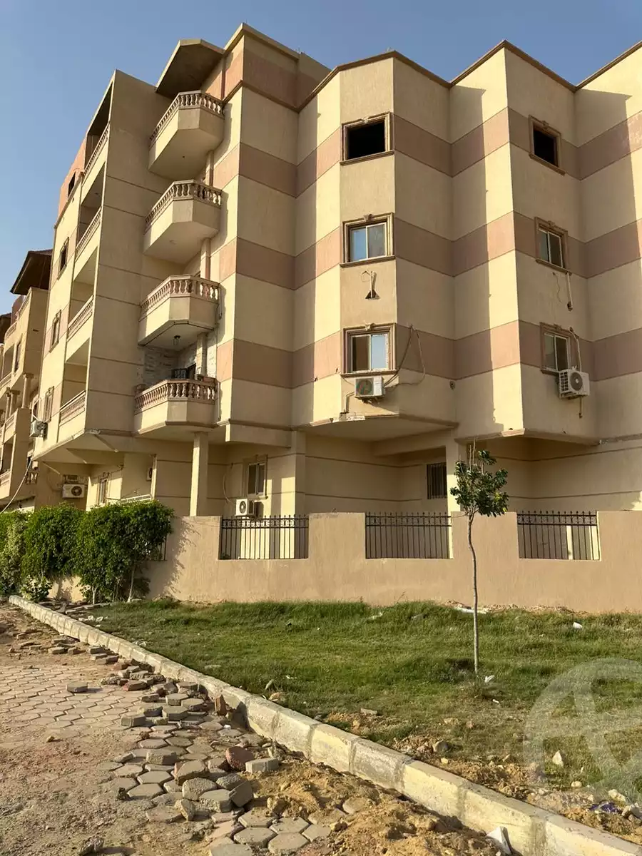 https://aqarmap.com.eg/en/listing/6033567-for-sale-cairo-el-shorouk-lmntq-lthlth-neighbourhood-3