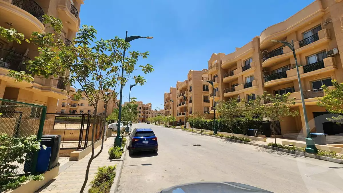 https://aqarmap.com.eg/en/listing/6033919-for-sale-cairo-6th-of-october-compounds-dyr-2