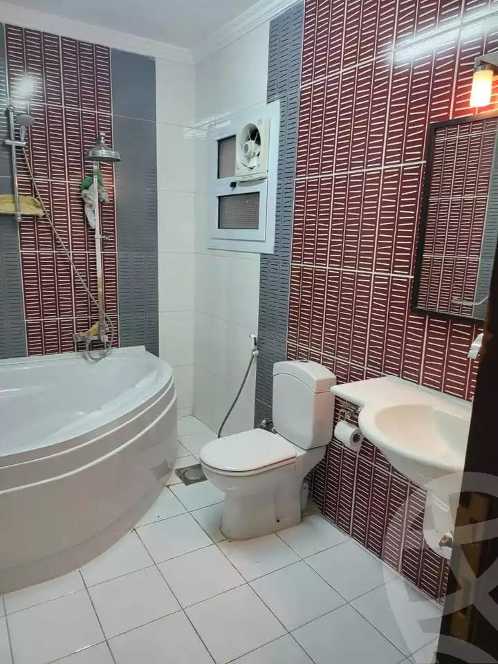 https://aqarmap.com.eg/en/listing/6034415-for-sale-cairo-mokattam-lhdb-l-ly-shareaa-9