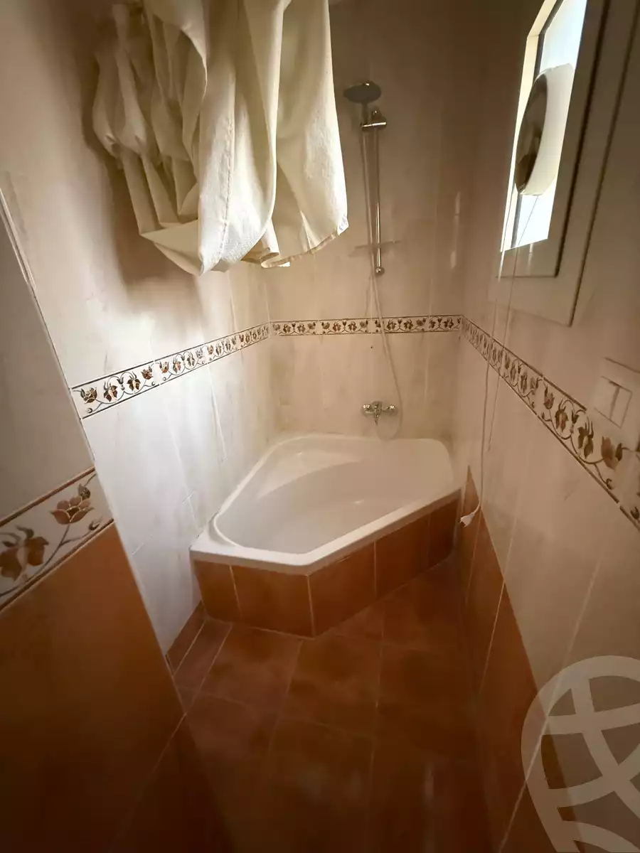 https://aqarmap.com.eg/ar/listing/6005510-for-sale-cairo-new-cairo-el-narges-el-narges-omarat-ibrahim-el-helbawy-st