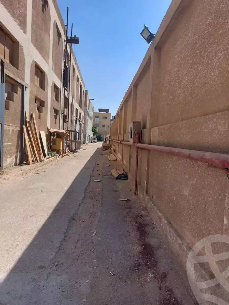 https://aqarmap.com.eg/ar/listing/6036544-for-sale-cairo-al-oubour-el-manateq-el-snaaya-first-industrial-zone