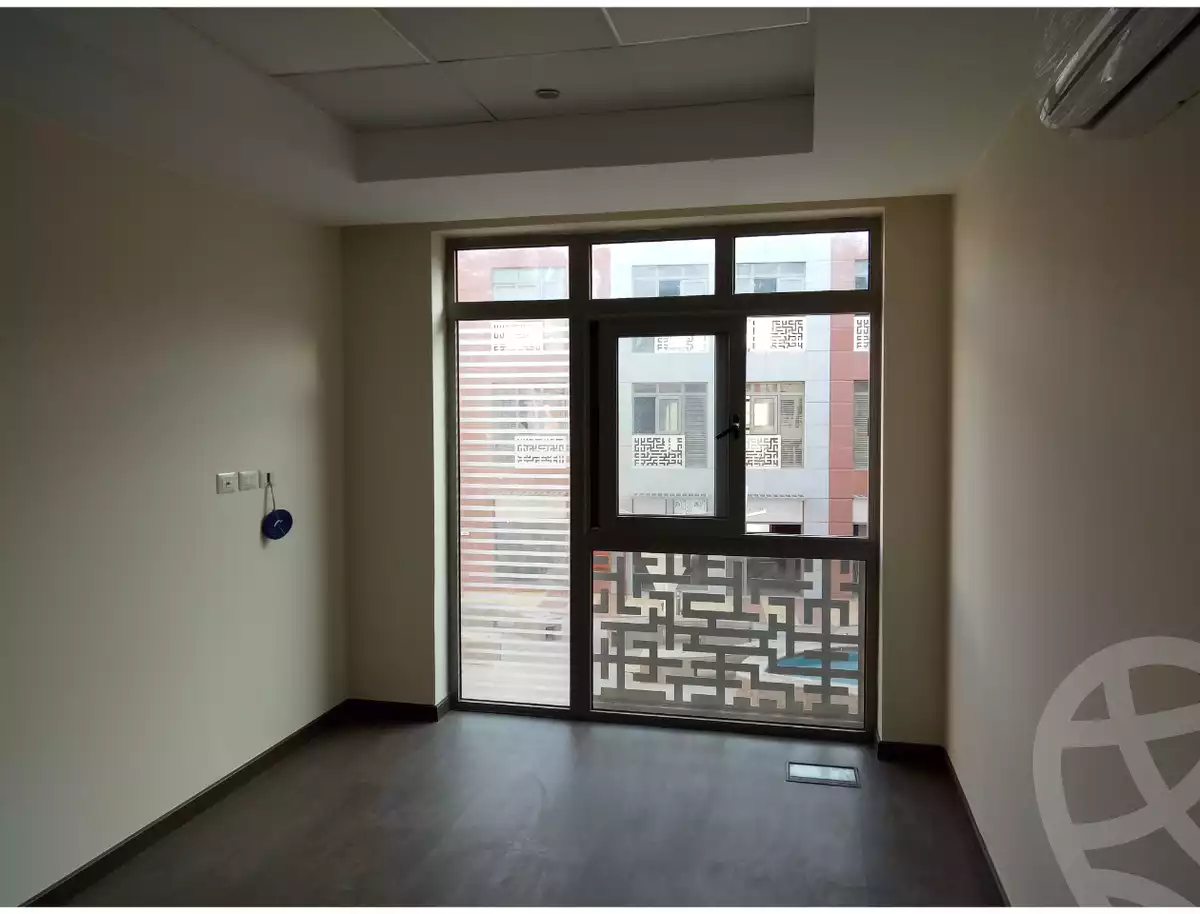 https://aqarmap.com.eg/en/listing/6036984-for-rent-cairo-el-sheikh-zayed-city-compounds-the-courtyard-mall-dorra