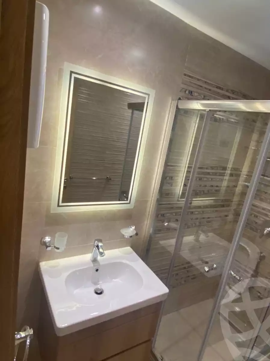 https://aqarmap.com.eg/en/listing/6037953-for-rent-cairo-new-cairo-lrhb-city-phase-1-ahmed-rami-st
