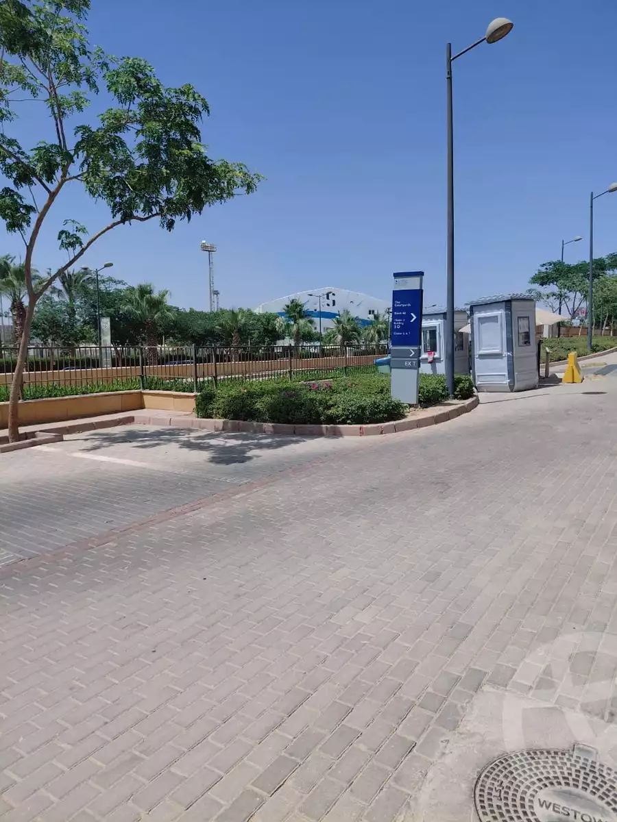 https://aqarmap.com.eg/en/listing/6039010-for-sale-cairo-el-sheikh-zayed-city-compounds-the-courtyard