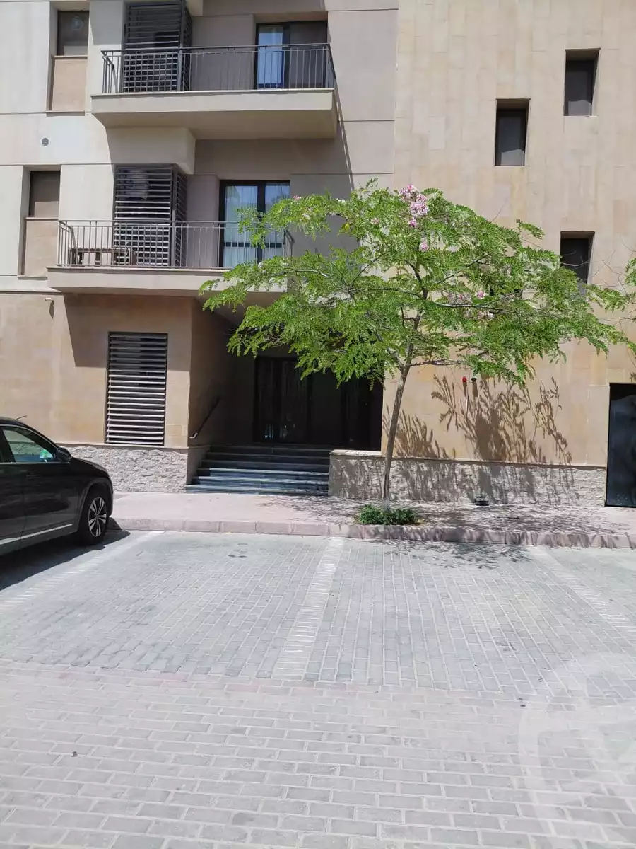 https://aqarmap.com.eg/en/listing/6039010-for-sale-cairo-el-sheikh-zayed-city-compounds-the-courtyard