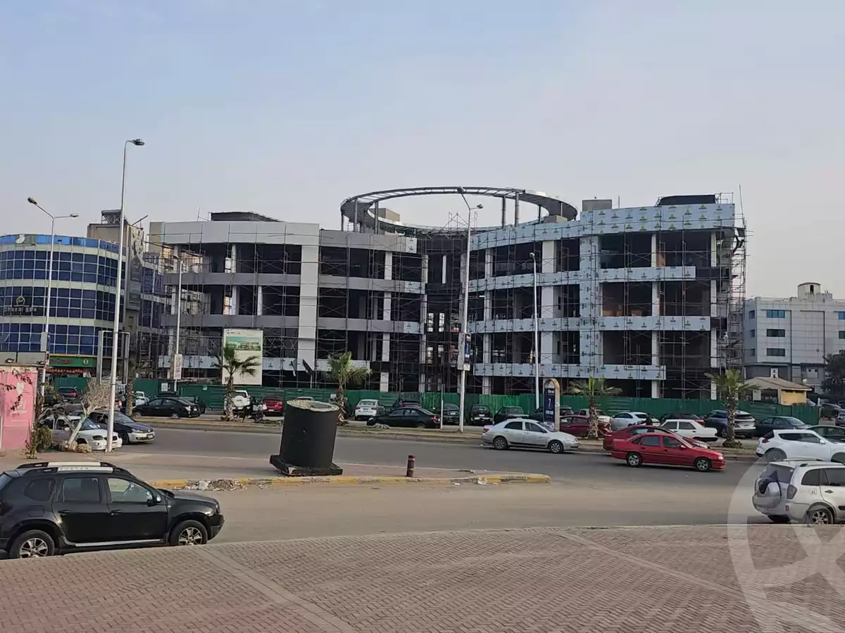 https://aqarmap.com.eg/en/listing/6039092-for-sale-cairo-el-sheikh-zayed-city-shr-lshbb