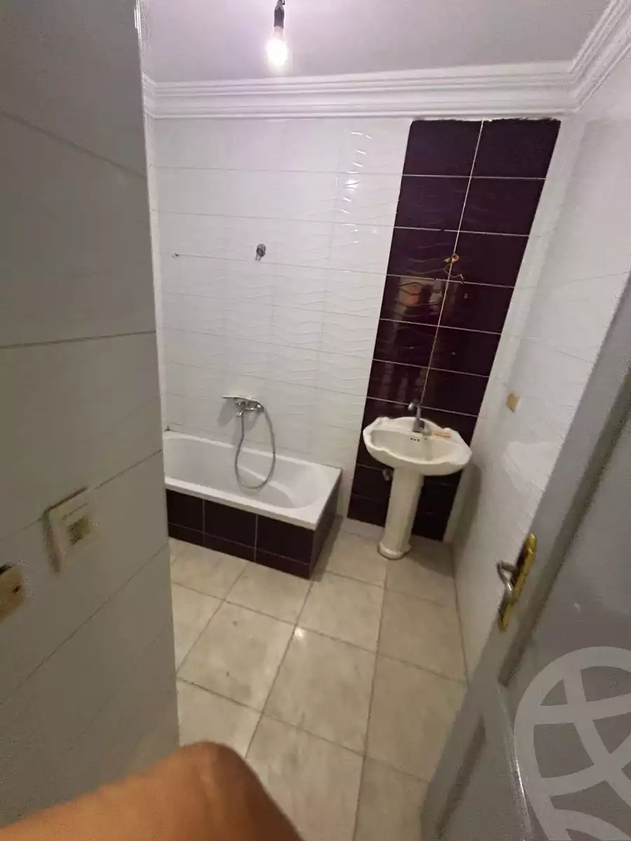https://aqarmap.com.eg/en/listing/6040342-for-rent-cairo-mokattam