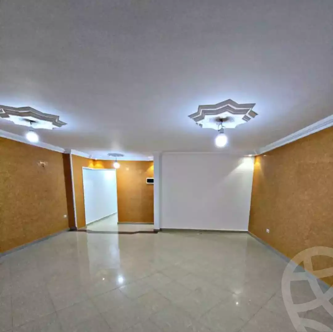 https://aqarmap.com.eg/en/listing/6044129-for-sale-cairo-helwan-helwan-el-sharkeya-mostafa-safwat-st