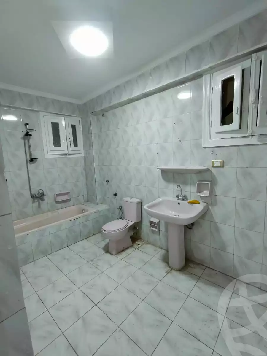 https://aqarmap.com.eg/ar/listing/6045654-for-sale-alexandria-l-jmy-el-hanouvel-abd-el-moneam-gaber-st