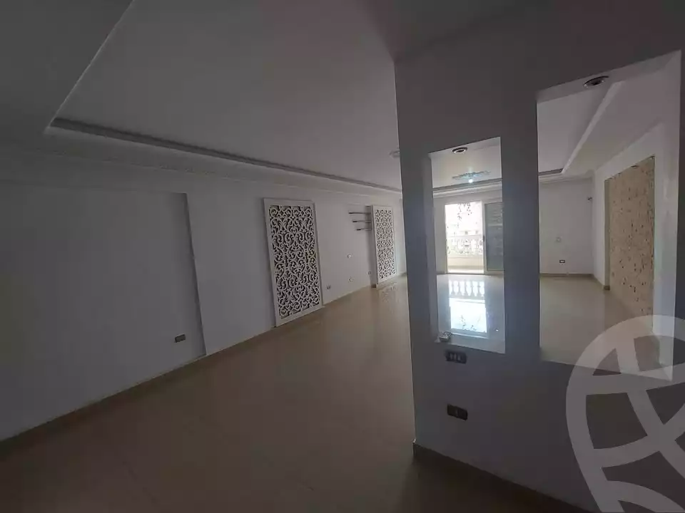 https://aqarmap.com.eg/ar/listing/6046981-for-rent-alexandria-ganaklis-el-arwam-church-st