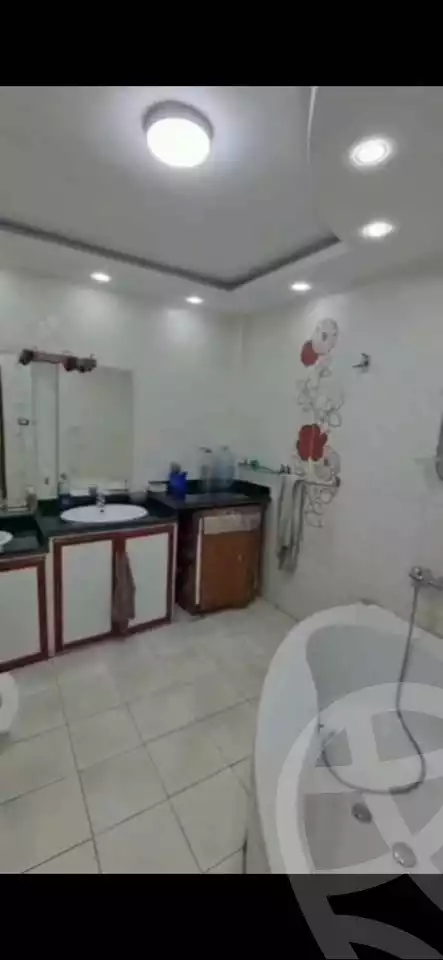 https://aqarmap.com.eg/en/listing/6048594-for-sale-alexandria-sporting-shr-bwr-s-yd