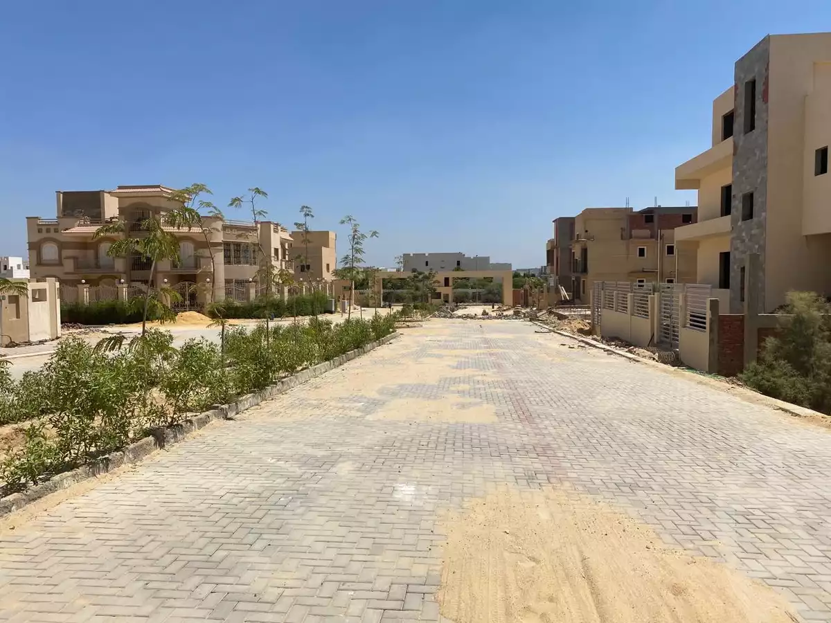 https://aqarmap.com.eg/en/listing/6049144-for-sale-cairo-6th-of-october-compounds-first-heights