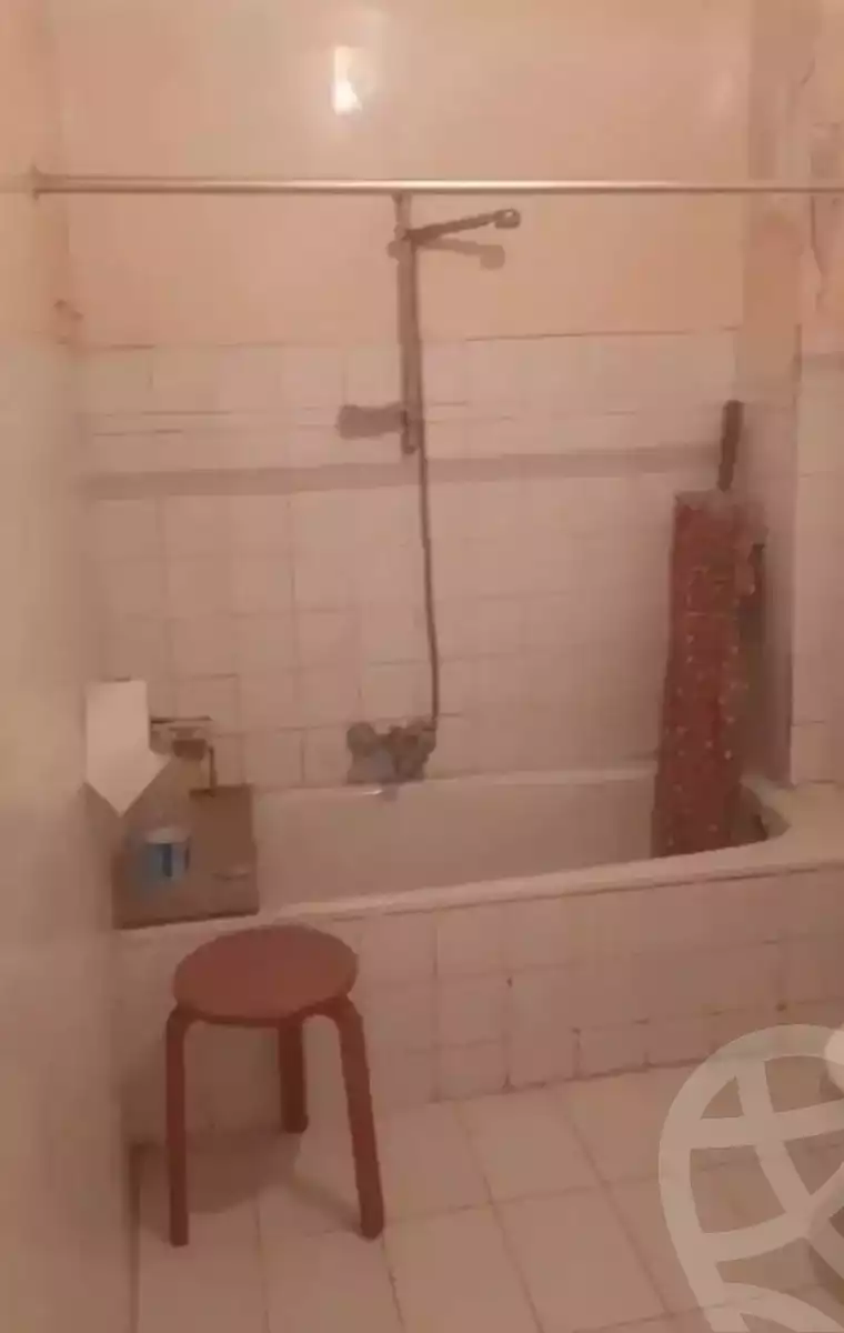 https://aqarmap.com.eg/ar/listing/6049352-for-sale-alexandria-ganaklis-shr-mrtdy-bsh