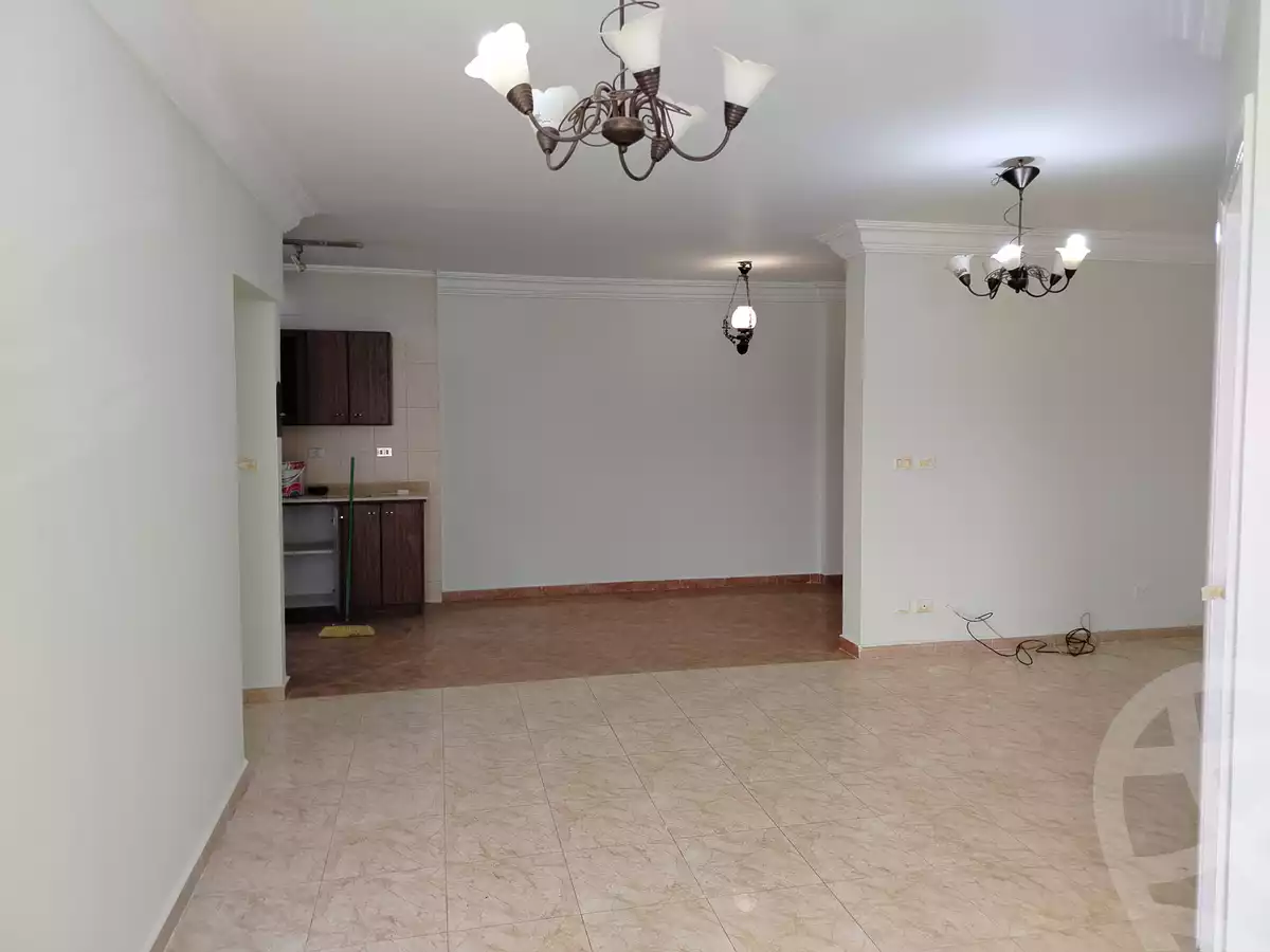 https://aqarmap.com.eg/ar/listing/6051801-for-rent-cairo-new-cairo-lrhb-city-phase-4-mostafa-kamel-st
