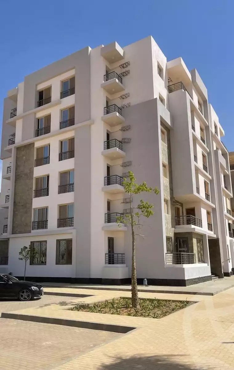 https://aqarmap.com.eg/en/listing/6056411-for-sale-cairo-el-sheikh-zayed-city-lshykh-zyd-ljdyd-west-view-residence-hdp