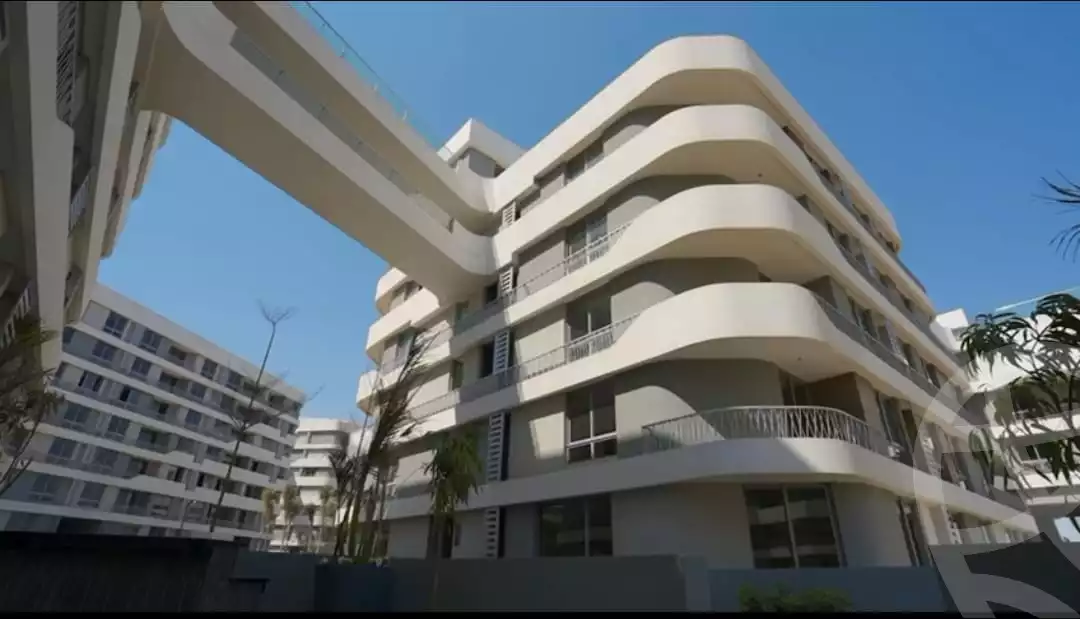 https://aqarmap.com.eg/ar/listing/6057444-for-sale-cairo-new-cairo-lmstqbl-syty-compounds-bloomfields