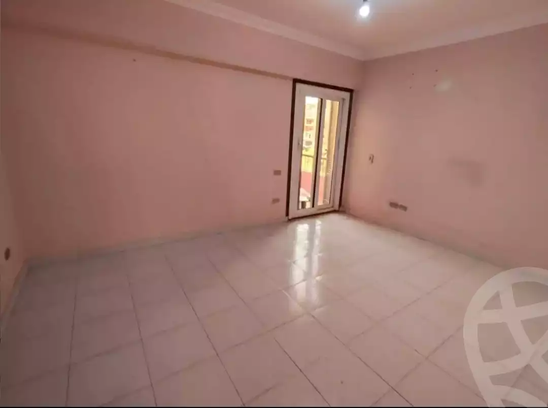 https://aqarmap.com.eg/en/listing/6057999-for-rent-cairo-mokattam-lhdb-l-ly