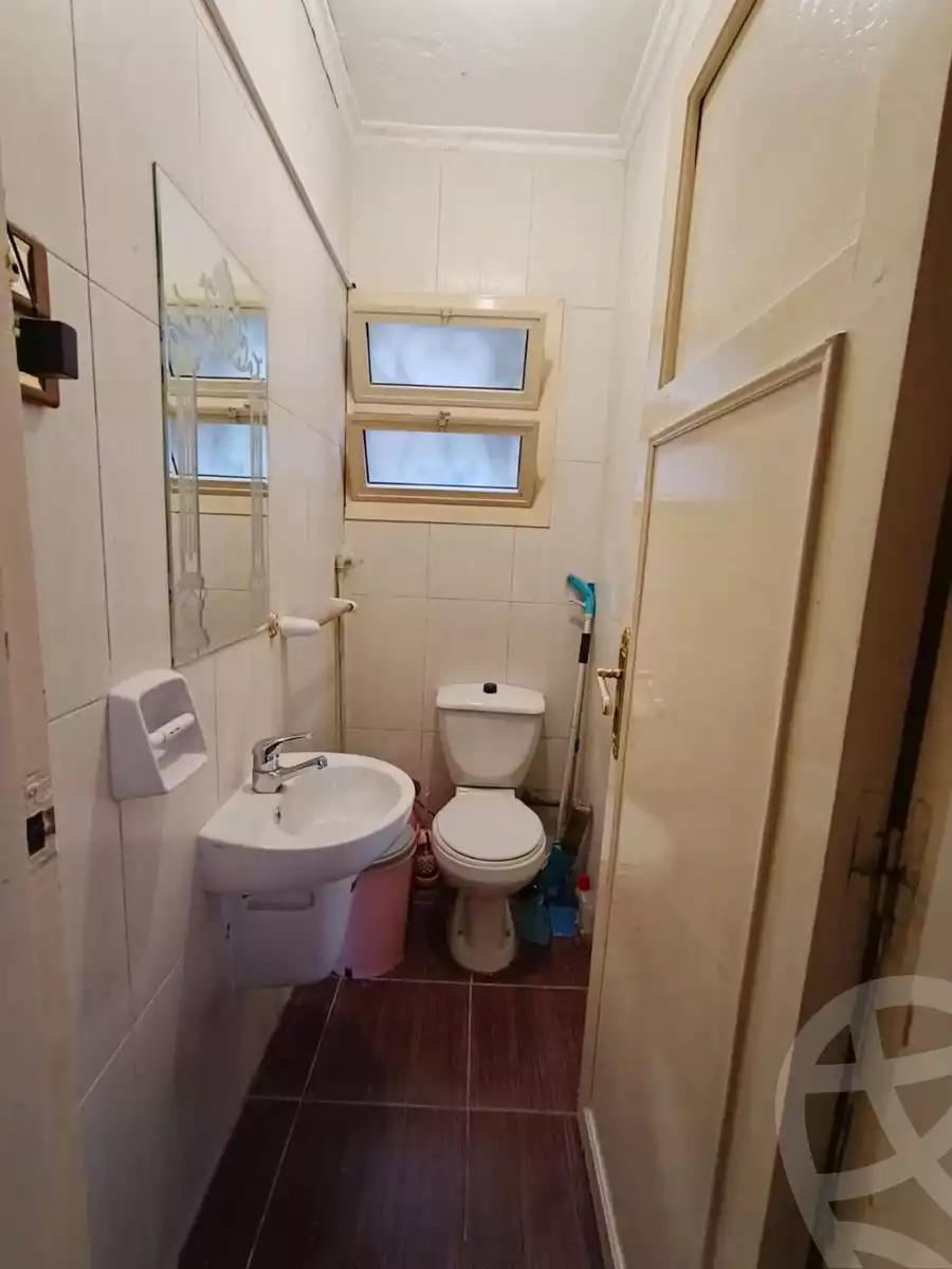 https://aqarmap.com.eg/en/listing/6058237-for-sale-asyut-asyut-city-el-azhar-st