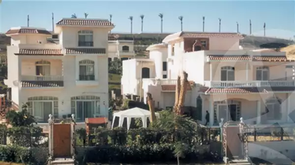 https://aqarmap.com.eg/ar/listing/6059345-for-sale-cairo-el-sheikh-zayed-city-compounds-zayed-2000