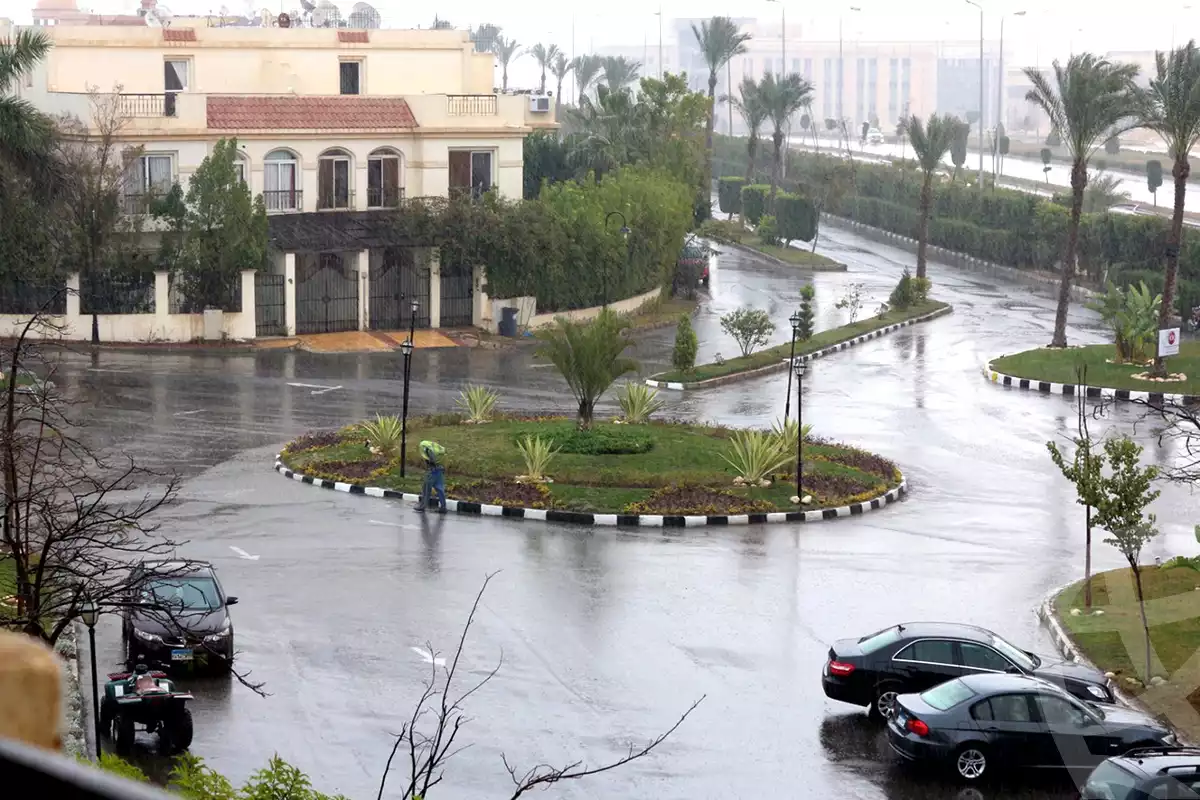https://aqarmap.com.eg/ar/listing/6059732-for-sale-cairo-el-sheikh-zayed-city-compounds-zayed-2000