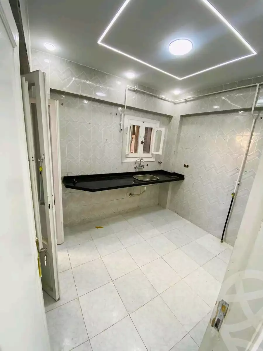 https://aqarmap.com.eg/ar/listing/6060052-for-sale-alexandria-l-jmy-lbytsh-al-nouqrashi-st