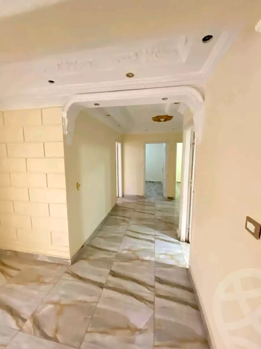 https://aqarmap.com.eg/ar/listing/6060131-for-sale-alexandria-l-jmy-lbytsh-el-zohour-st