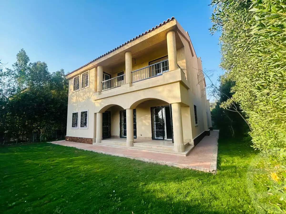 https://aqarmap.com.eg/en/listing/6062261-for-sale-cairo-new-cairo-madinaty-lmntq-lwl-fylt-talaat-mostafa-rd