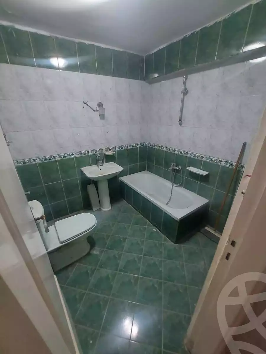 https://aqarmap.com.eg/en/listing/6064780-for-rent-cairo-helwan-helwan-el-sharkeya-heidar-st