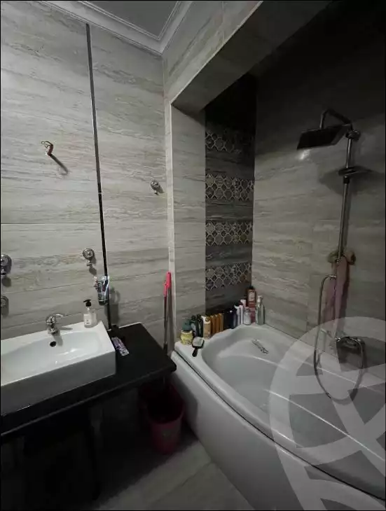https://aqarmap.com.eg/en/listing/6064897-for-sale-cairo-mokattam-lhdb-l-ly-adly-el-melegy-st
