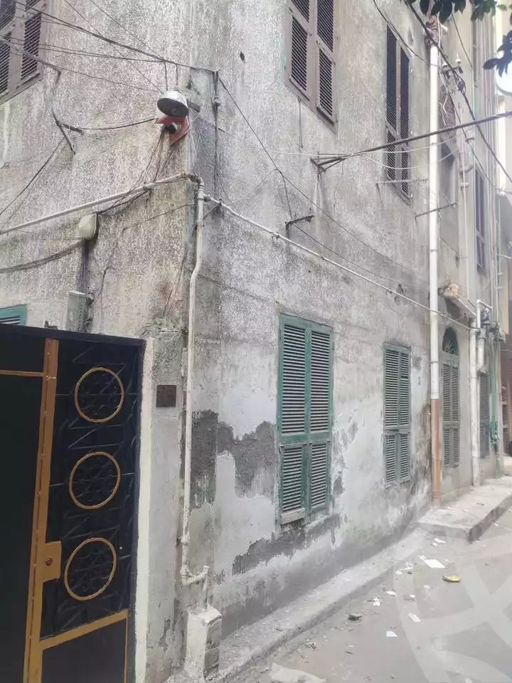 https://aqarmap.com.eg/en/listing/6065719-for-sale-alexandria-camp-cesar-salah-zouhni-st