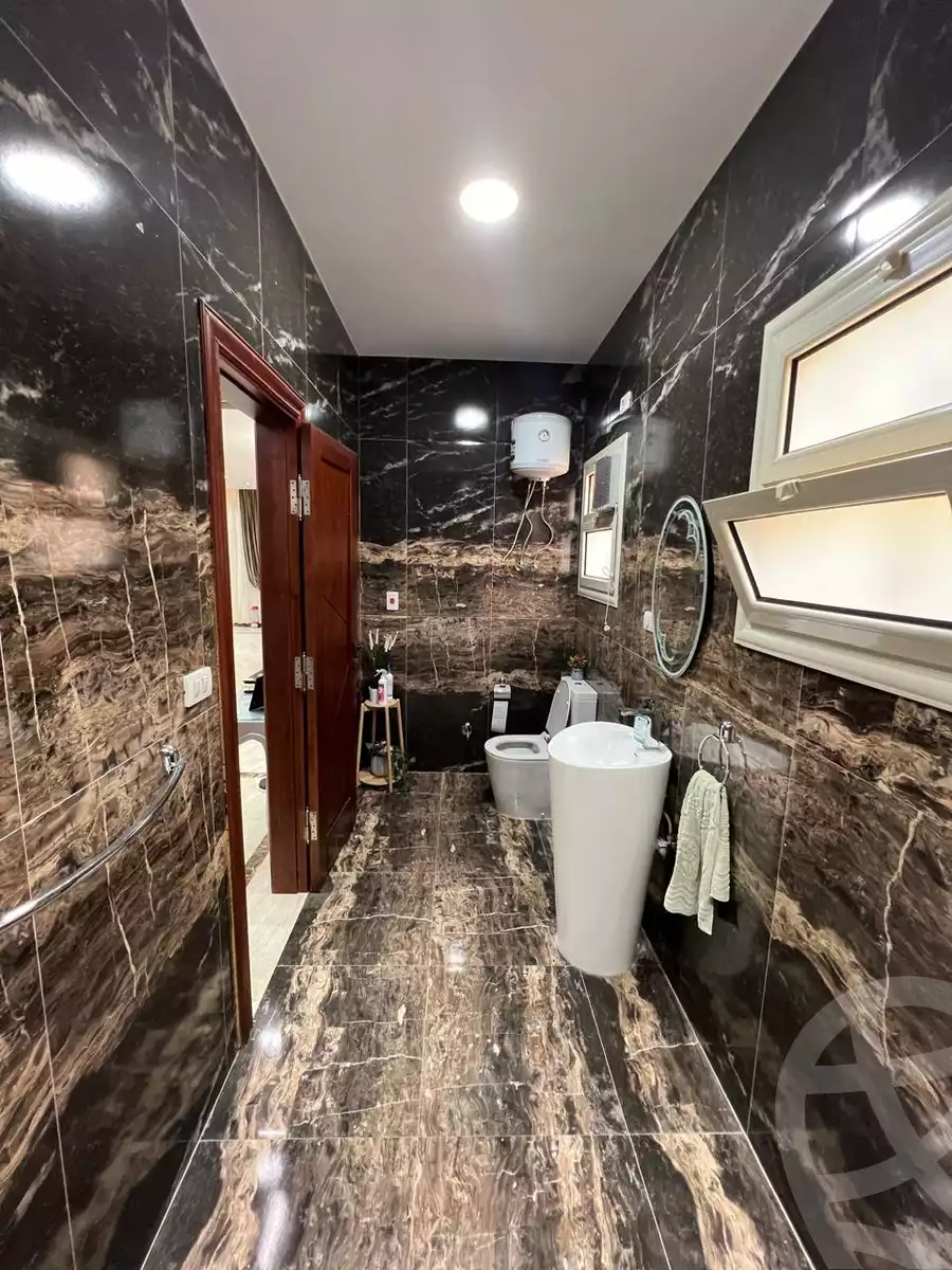 https://aqarmap.com.eg/ar/listing/6069080-for-sale-cairo-el-sheikh-zayed-city-compounds-el-khamayel