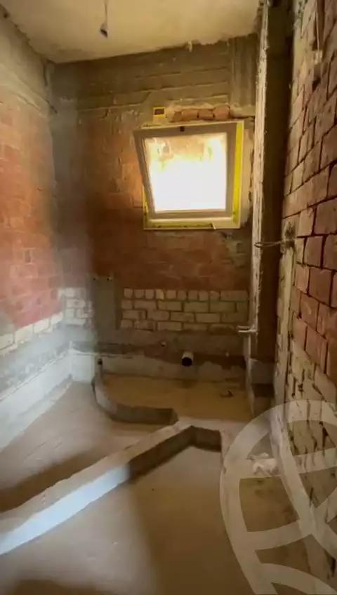 https://aqarmap.com.eg/en/listing/6069389-for-sale-cairo-el-sheikh-zayed-city-compounds-el-khamayel
