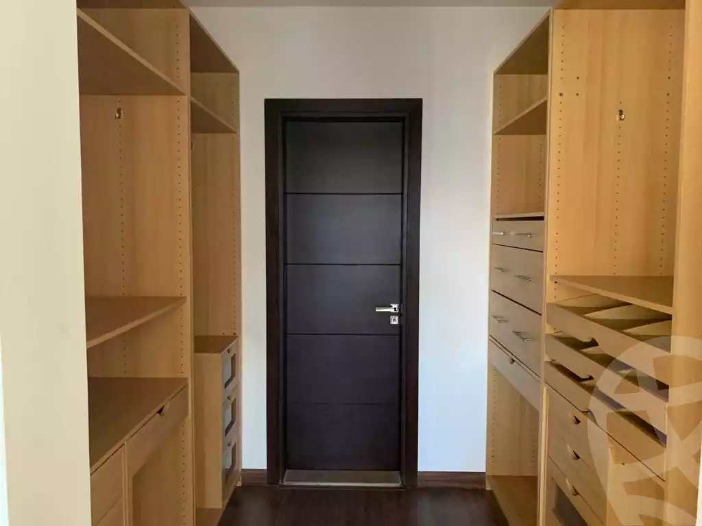 https://aqarmap.com.eg/ar/listing/6069400-for-rent-cairo-el-sheikh-zayed-city-compounds-kmbwnd-wyst-twn-swdyk