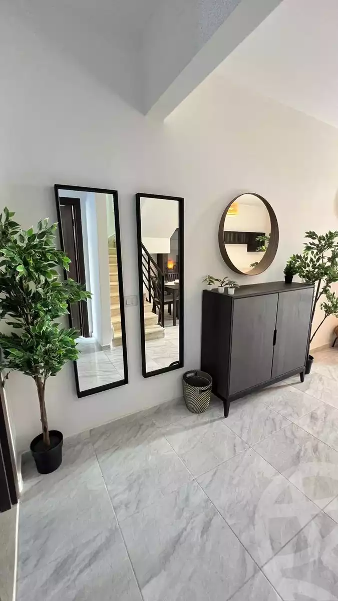 https://aqarmap.com.eg/en/listing/6070199-for-sale-cairo-new-cairo-lmstqbl-syty-compounds-via-montenapoleone-mall-reportage