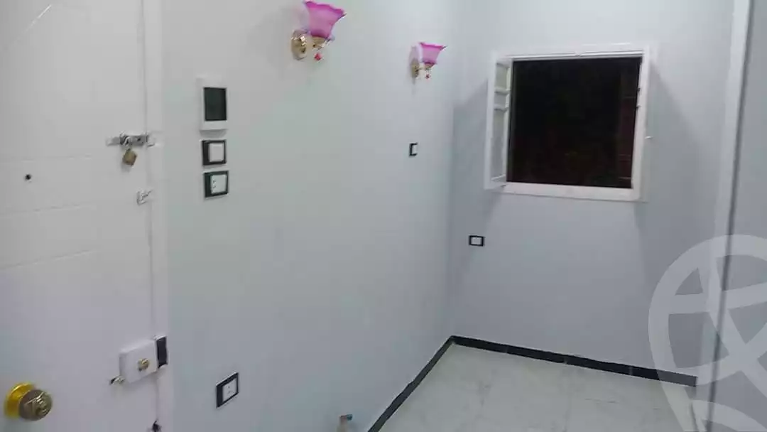 https://aqarmap.com.eg/en/listing/6071175-for-rent-asyut-asyut-city-el-sadat-st