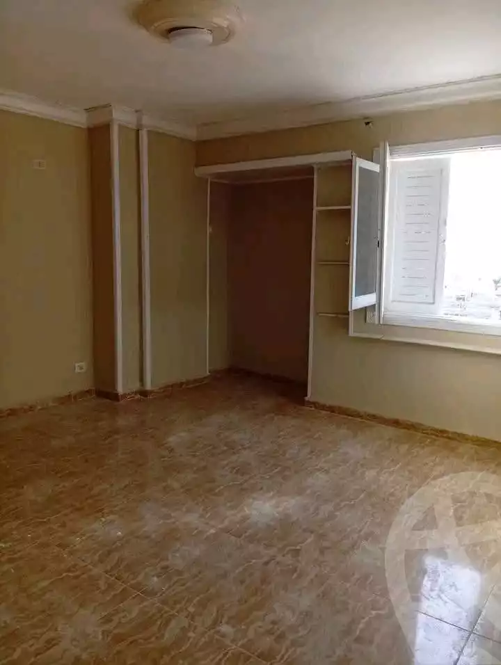 https://aqarmap.com.eg/en/listing/6071364-for-sale-alexandria-moharram-bey