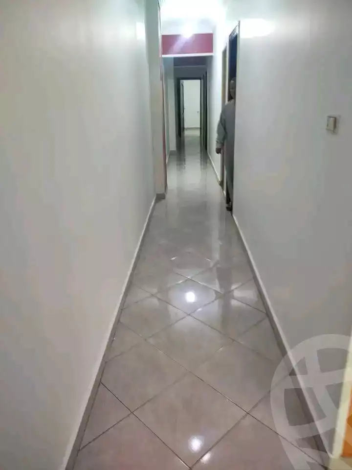 https://aqarmap.com.eg/en/listing/6071826-for-sale-cairo-helwan-helwan-el-sharkeya-mostafa-safwat-st